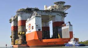 Like Ships Meet The Dockwise Vanguard Page 1 Ship Oil Rig Oil Platform