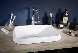 La gamme de matériaux, de couleurs et de styles est large et il est facile à trouver celui qui se fondra avec le décor. Une Vasque Semi Encastree Lapeyre Vasque Revetement Salle De Bain Salle De Bain