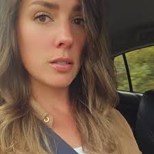 Beverly Hills Pom”