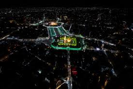 .پياده كربلا باشم، نشد آرزويی در دلم ماند و همين، بغضم گرفت خواستم با مادرم در كربلا پخش زنده، ارتباط مستقيم خواستم همراهتان تا كربلا باشم، نشد زائران بين نمازی در حرم. ÙƒØ±Ø¨Ù„Ø§Ø¡ Hashtag On Twitter