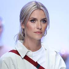 Baby zoe hat den ersten schnupfen und alle angesteckt. Lena Gercke Trauriges Interview Uber Den Tod Ihres Vaters Gala De