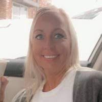 Renee Ihrig's Instagram, Twitter & Facebook