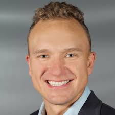 Officially received my Master's Degree from Carnegie Mellon University  Department of Statistics & Data Science. Excited to be transitioning back  to the Corporate Analytics team at Uline.