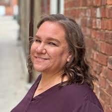 Carrie Seitz's Instagram, Twitter & Facebook