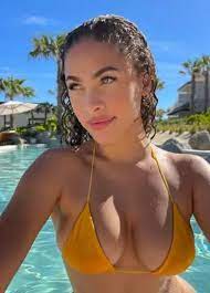 Originally from the santo domingo, dominican republic, she moved to florida with her family at the age of three. Camila Kendra Biography Age Height Family Net Worth Stark Times