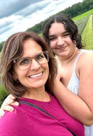 New to me! Mother/daughter field trip to the lavender fields in Suring! 💜  The Lavender Homestead has a lovely set-up and "U-Pick" season is underway.  Grab a pair of scissors and take