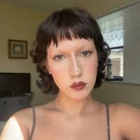 Helene Bryant's Instagram, Twitter & Facebook