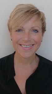 Bernadette Hunter's Instagram, Twitter & Facebook