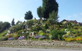 Steine im garten liegen voll im trend. Erlebnis Stein Garten Park Outdooractive Com