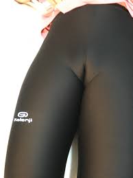 Owing to a combination of anatomical factors and the tightness of the fabric covering the area, the crotch and mons pubis may display a shape resembling the forefoot of a camel. Camel Toe In My Yoga Pants Now I Know Why My Instructor Had A Boner During The Whole Session Cameltoeoriginals