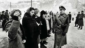 The film won a total of seven oscars, including best picture and best director awards for spielberg. Schindler S List Re Release Evokes Conflicted Legacy Film Dw 25 01 2019