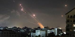 The rocket attack comes as tensions are running high in israel in the wake of a court's decision to evict a palestinian family from gaza's hamas militant group has claimed responsibility for the rocket fire. Dqdfdzqmidf4am