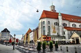 Enjoy the benefits like traditional pubs, theatre, museums and lots of shopping facilities. Why Augsburg Should Be The Next City You Visit In Germany