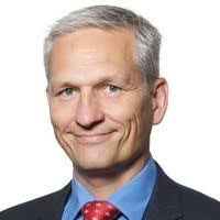 Daniel Pennell's Instagram, Twitter & Facebook