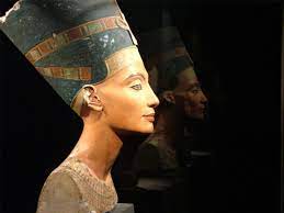 Meaning of her name is the beauty has come. Discovery Channel S Queen Nefertiti The Most Beautiful Face Of Egypt Egypte Het Oude Egypte Cleopatra
