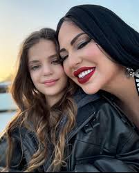 La Diosa y su hija Reychel protagonizan un nuevo video musical juntas! ✨  ¡Un dúo madre-hija que promete emocionar! "Impresionada con el talento de  mi hija", confesó La Diosa, orgullosa del talento