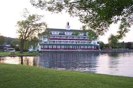 Find spaces that suit your style. Lake Winnipesaukee In The Lakes Region Of New Hampshire