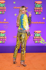 2021 through and including february 23, 2021, heidi. Heidi Klum Kids Choice Awards 2021 Style Fashion Red Carpet Dolce Gabbana Tom Lorenzo Site 4 Tom Lorenzo