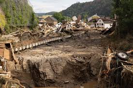 Further flooding was feared in western germany on friday as a breach at another dam loomed and the death toll rose to more than 80 in what is germany's worst mass loss of life in years. M88yq4bcjrwkbm