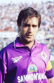 Gabriel omar batistuta è ora, è stato e sarà sempre ricordato come uno dei più forti e l'attaccante di maggior talento al mondo. 120 Batistuta Ideas In 2021 Football Gabriel Batistuta Football Gif
