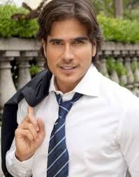 Daniel arenas (actor), vicente herrera (actor), televisa (director) & rated: Daniel Arenas Daniel Suit And Tie Actors