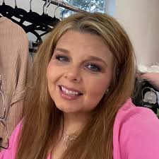 Can I decorate cruise door