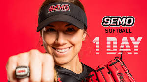 Dena Robbins (@Dena_Robbins93)