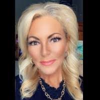 Cassandra Schaefer's Instagram, Twitter & Facebook