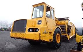 John Deere 860A Scraper