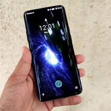 Check Out This Live Wallpaper On The Oneplus 7 Pro Like This Post And Follow Techiebadshah For More Updates Www Techi Live Wallpapers Oneplus Wallpaper
