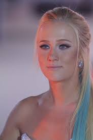 Jun 20, 2021 · eran mejores amigas y de un día para otro, dejaron de hablarse. Vesta Lugg En La Gala Del Festival De Vina Del Mar 2015 Vesta Lugg Maquillaje De Gala Vina Y Maquillaje