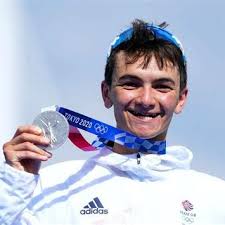 Alex is currently running a faster 5,000m time than mo was at the same age, but says his future lies in triathlon. Fyzx9purqas3em