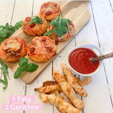 Gefallt 4 032 Mal 86 Kommentare Juli Mein Weg Itsonlyme Julia Auf Instagram Babypizzen Und Pizzastangen Der Teig Hat Portionen Rezepte Pizza Stangen