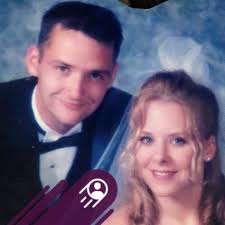 What are some ways to keep kids entertained and cool during the hot summer  months in Las Vegas?