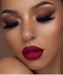 how to do smokey eyes with red lips