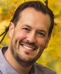 Elizabeth Heinlein's Instagram, Twitter & Facebook