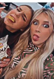 Prijateljstvo sa Rejhanom: Tri Meseca Smeha i Podrške