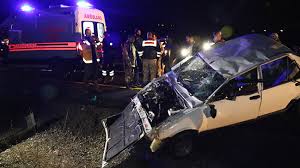 Kopege Carpmamak Icin Direksiyonu Kirdi 2 Si Agir 7 Kisi Yaralandi