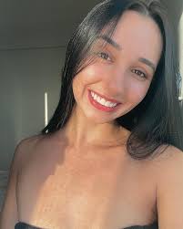 Camila Ribeiro (@camilrb_) • Instagram photos and videos