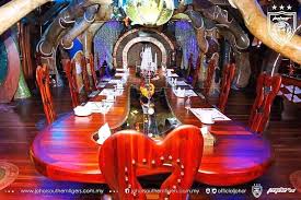 Aras 3, bangunan dato' mohamad saleh perang, kota iskandar, 79576 nusajaya, johor darul ta'zim no. Sultan Of Johor Pays Fond Tribute To The Flintstones Cartoon At Istana Mersing The Star