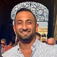 Brian Afshar's Instagram, Twitter & Facebook