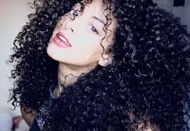 5 Acconciature Facili Per Capelli Ricci 11 17 Acconciature Facili Capelli Ricci Acconciature Facili Acconciature Facili Capelli