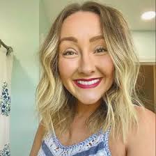 Haley Lay (haleyaalay)