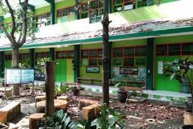 Gempa guncang wilayah blitar jawa timur. Sedikitnya 200 Bangunan Di Blitar Rusak Akibat Gempa Antara News Jawa Timur