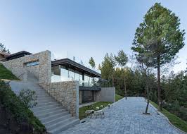 Guides for the modern adobe home builder. A Modern Glass Extension Built For An Adobe House