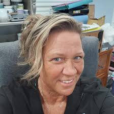 Where to find a cheap or free suitcase in Kauai?