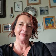 Looking for recommendations please for piano lessons to improve my  practical playing skills, I am a very mature lady who has musical theory  knowledge, ideally starting in November.