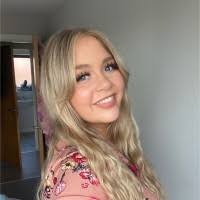 50+ "Amber Edwards" profiles