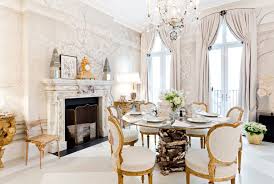 A formal dining room is a perfect place where you can use your imagination to create an elegant, modern or sophisticated decoration. How To Decorate An Elegant Dining Room 57 Examples