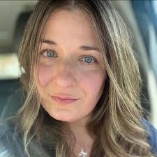 Jessica Sweatt's Instagram, Twitter & Facebook